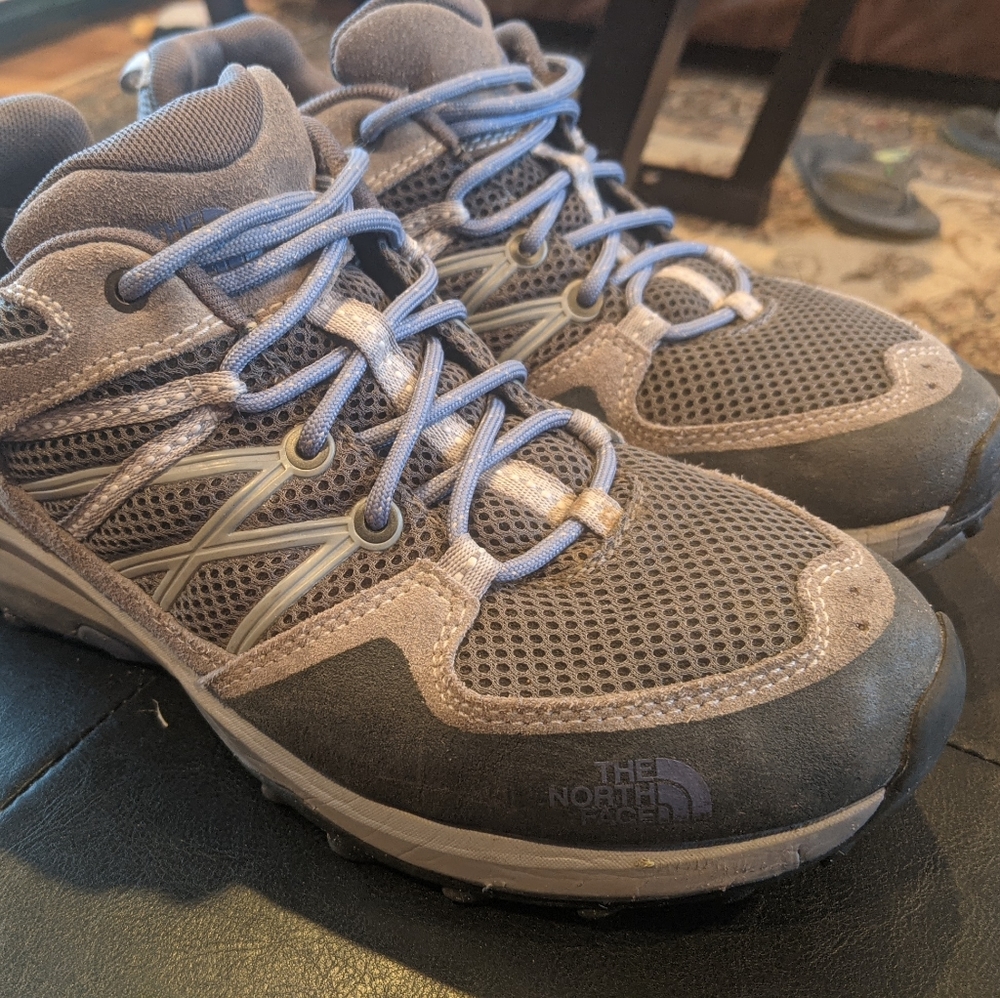 Women's The North Face trail shoes - Picture 2 of 9